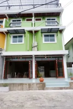 Home'81 Gasthof Bangkok
